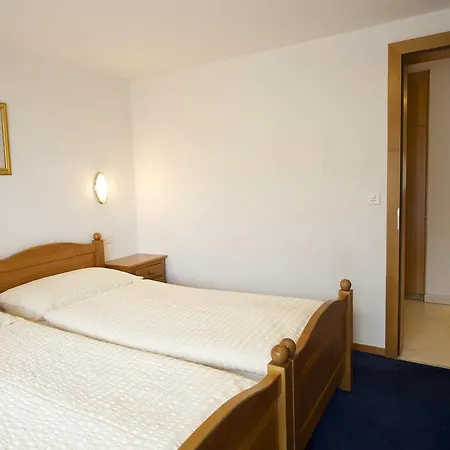 Apartment Bolero