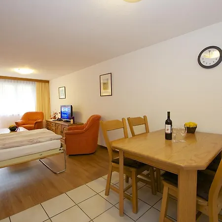 Apartment Bolero
